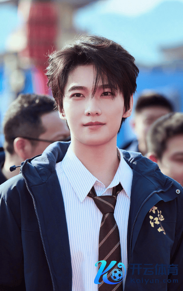 杨洋疑已离开剧组回家养伤 曾新剧开机引魔改争议